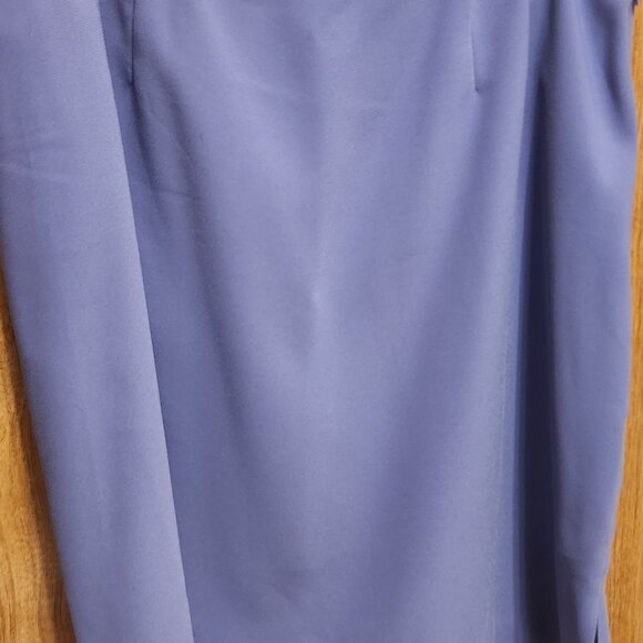 Women's (plus) Lavender Skirt - Picture 3 of 3
